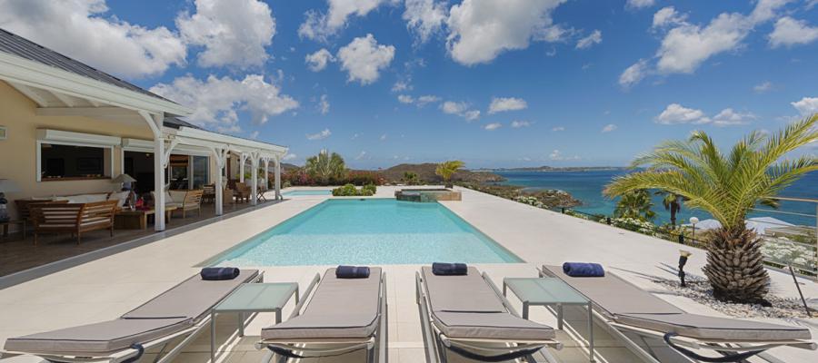 Villa Dream in Blue Pool and Terraces Villa Dream in Blue Pool and Terraces